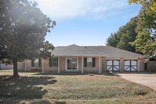 10516 NW 16th Street, Yukon, OK 73099