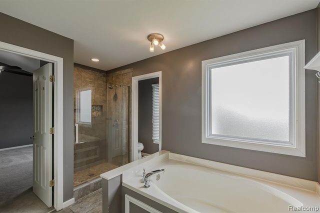 3664 Green Meadow Lane, Lake Orion, MI 48359