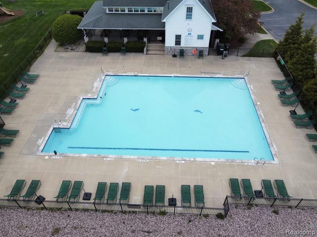 3664 Green Meadow Lane, Lake Orion, MI 48359