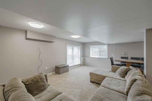 3664 Green Meadow Lane, Lake Orion, MI 48359