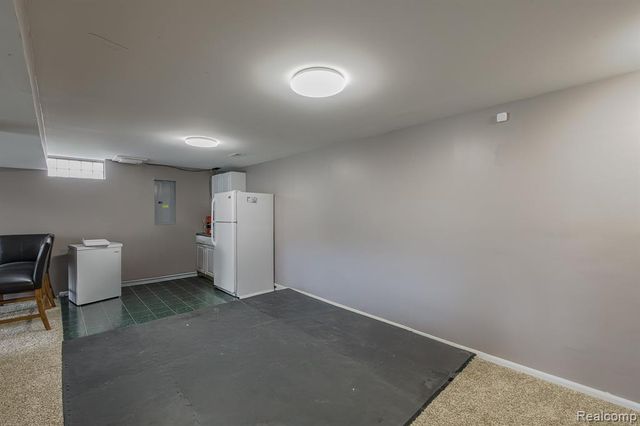 3664 Green Meadow Lane, Lake Orion, MI 48359