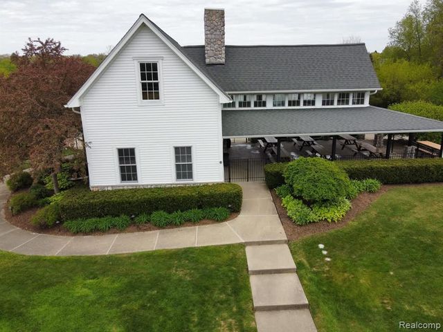 3664 Green Meadow Lane, Lake Orion, MI 48359