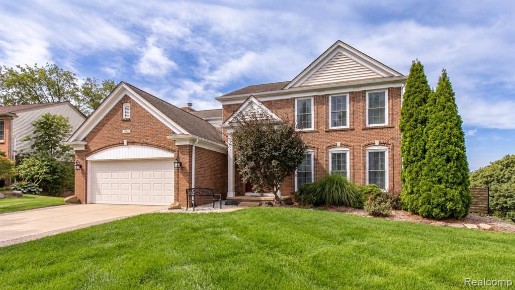 3664 Green Meadow Lane, Lake Orion, MI 48359
