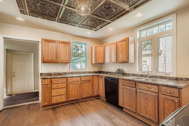 3827 N 6th Street, Minneapolis, MN 55412