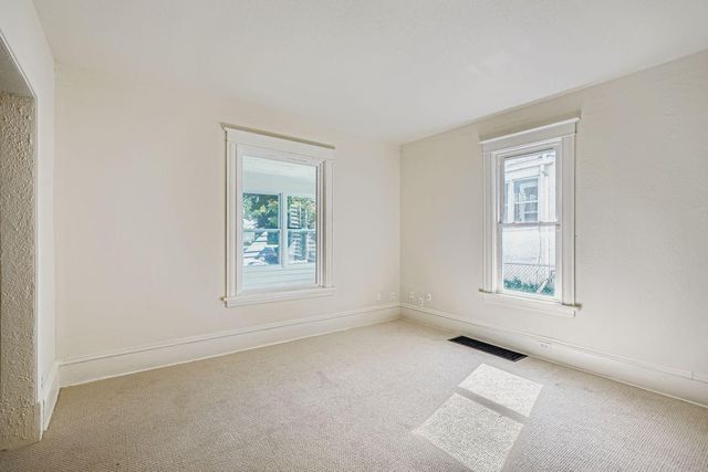 3827 N 6th Street, Minneapolis, MN 55412