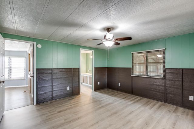 133 Deer RUN, Smithville, TX 78957