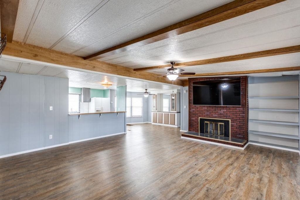 133 Deer RUN, Smithville, TX 78957