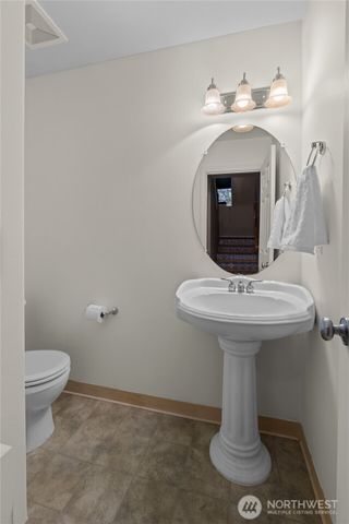 8424 14th Avenue SE, Olympia, WA 98513