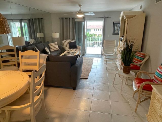 1070 S SUGAR SANDS Boulevard S 386, Singer Island, FL 33404