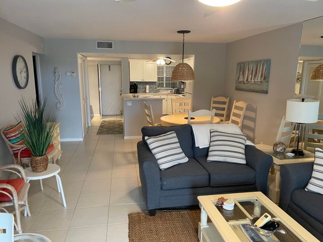 1070 S SUGAR SANDS Boulevard S 386, Singer Island, FL 33404