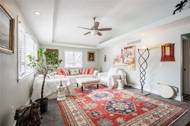 50 Deepwood Drive, Gates, NY 14606