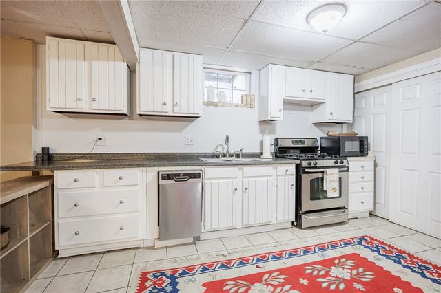 50 Deepwood Drive, Gates, NY 14606