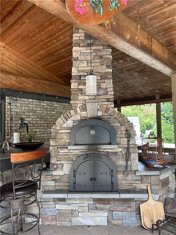 50 Deepwood Drive, Gates, NY 14606