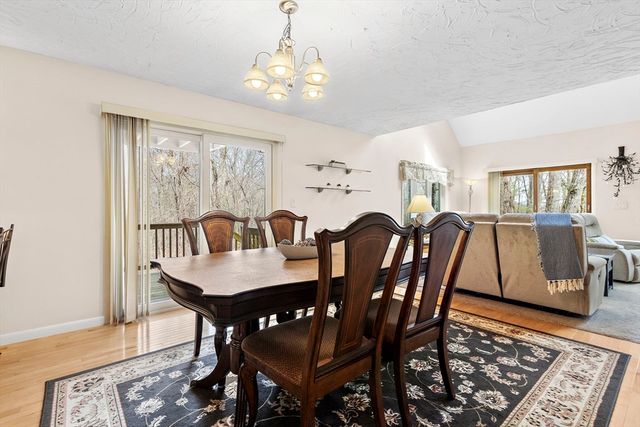 10 Emerson Way 10, Franklin, MA 02038