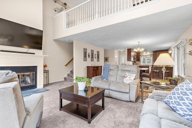 10 Emerson Way 10, Franklin, MA 02038