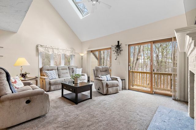 10 Emerson Way 10, Franklin, MA 02038