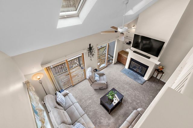 10 Emerson Way 10, Franklin, MA 02038