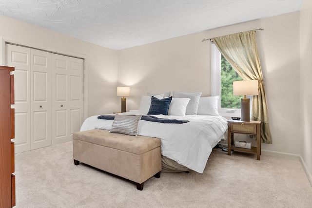 10 Emerson Way 10, Franklin, MA 02038