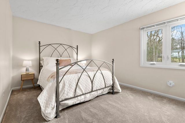 10 Emerson Way 10, Franklin, MA 02038