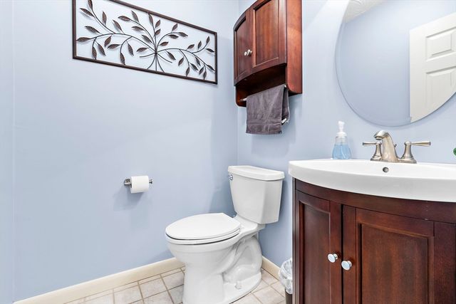 10 Emerson Way 10, Franklin, MA 02038