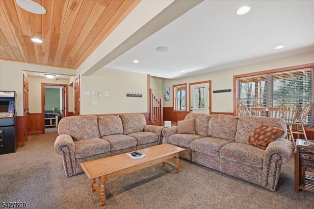 12 Lupine, Pennsylvania, PA 18624