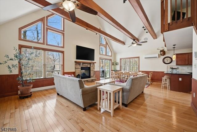12 Lupine, Pennsylvania, PA 18624