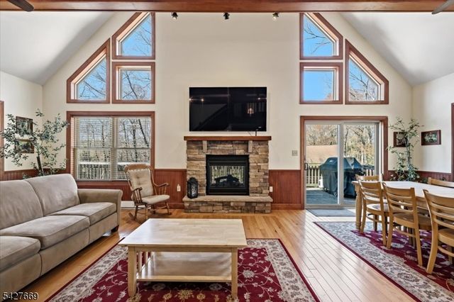 12 Lupine, Pennsylvania, PA 18624