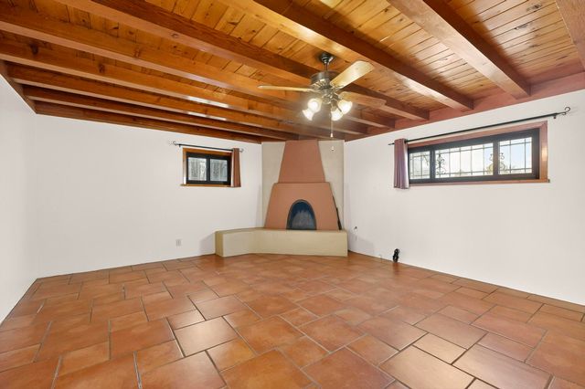 821 Madison Street NE, Albuquerque, NM 87110