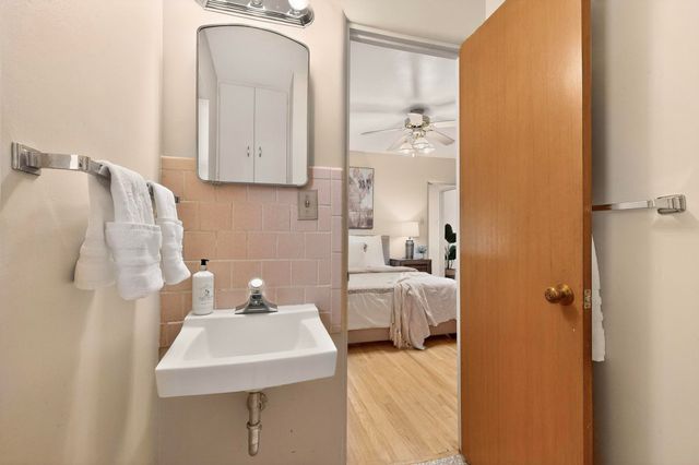 821 Madison Street NE, Albuquerque, NM 87110