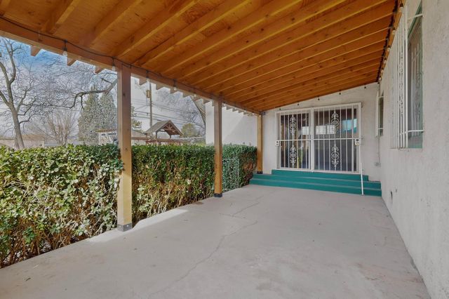 821 Madison Street NE, Albuquerque, NM 87110