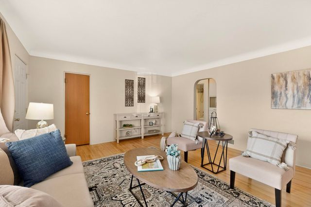 821 Madison Street NE, Albuquerque, NM 87110