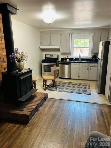 5344 Coburg Avenue, Charlotte, NC 28215