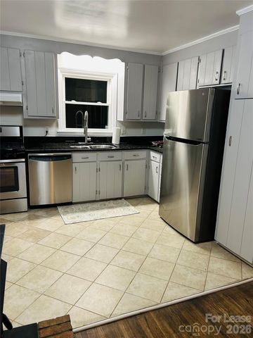 5344 Coburg Avenue, Charlotte, NC 28215