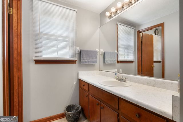 2050 N McDonough Road, Griffin, GA 30223