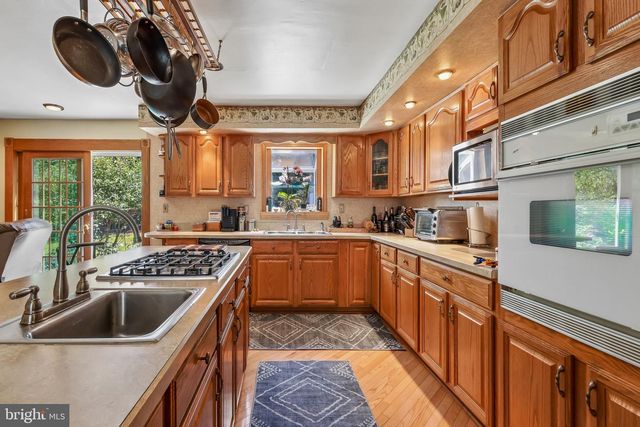 711 JEFFERSON DR, Turnersville, NJ 08012
