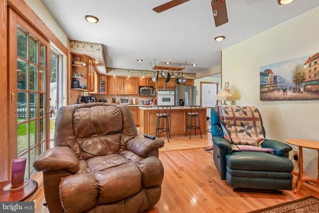 711 JEFFERSON DR, Turnersville, NJ 08012