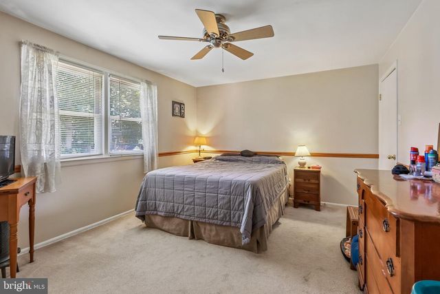 711 JEFFERSON DR, Turnersville, NJ 08012