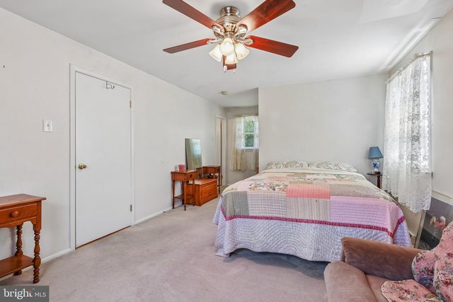 711 JEFFERSON DR, Turnersville, NJ 08012