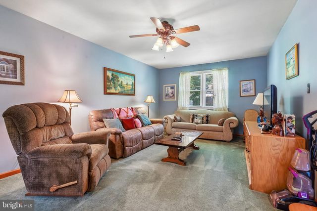 711 JEFFERSON DR, Turnersville, NJ 08012