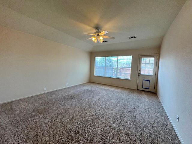 172 Spruce DR, Kyle, TX 78640