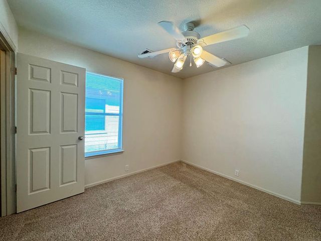 172 Spruce DR, Kyle, TX 78640