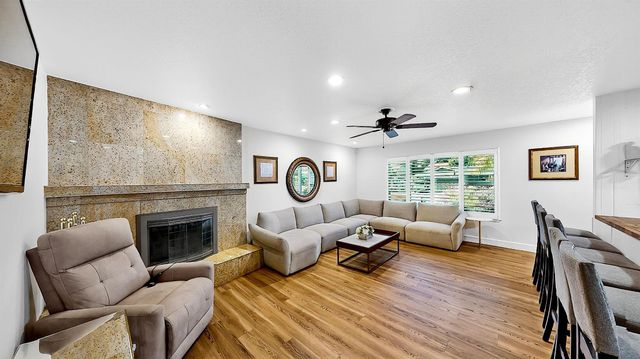 2720 Brooks Ct, Turlock, CA 95382