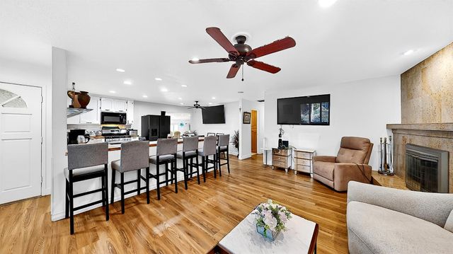 2720 Brooks Ct, Turlock, CA 95382