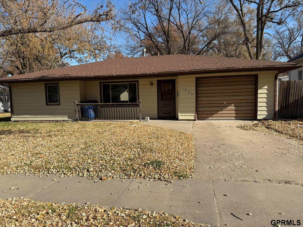 1940 Norman Avenue, Crete, NE 68333