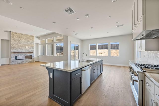 3026 Blackpoint Ct, Rocklin, CA 95765