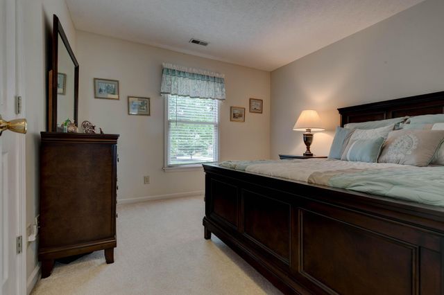 182 Chardonnay Court, Winchester, KY 40392