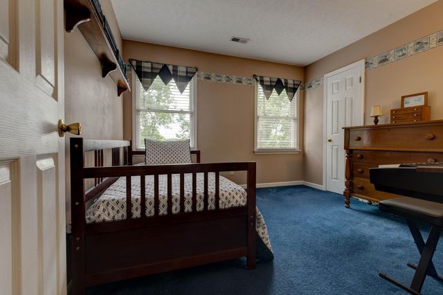 182 Chardonnay Court, Winchester, KY 40392