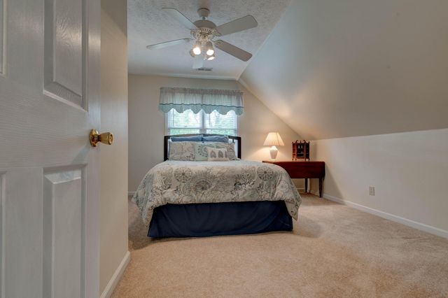 182 Chardonnay Court, Winchester, KY 40392