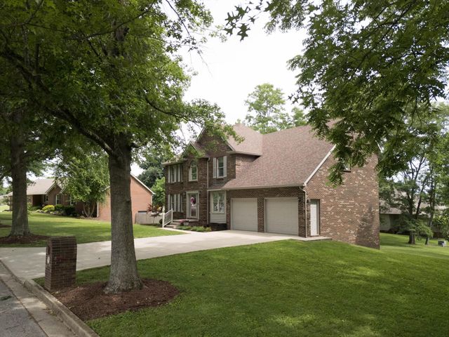 182 Chardonnay Court, Winchester, KY 40392