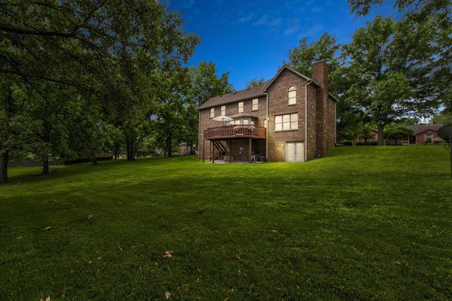 182 Chardonnay Court, Winchester, KY 40392
